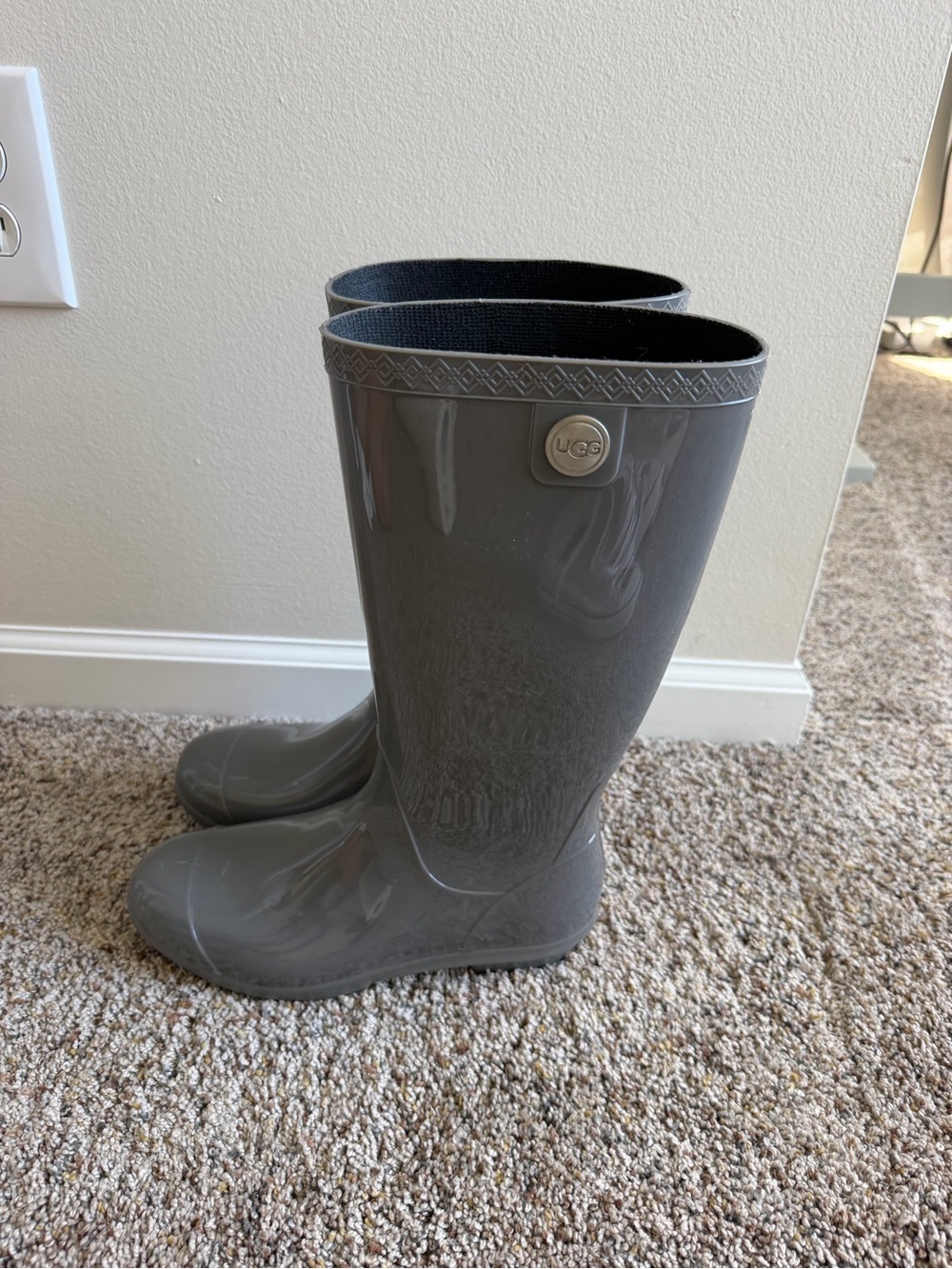 UGG Women’s Gray Rain Boot